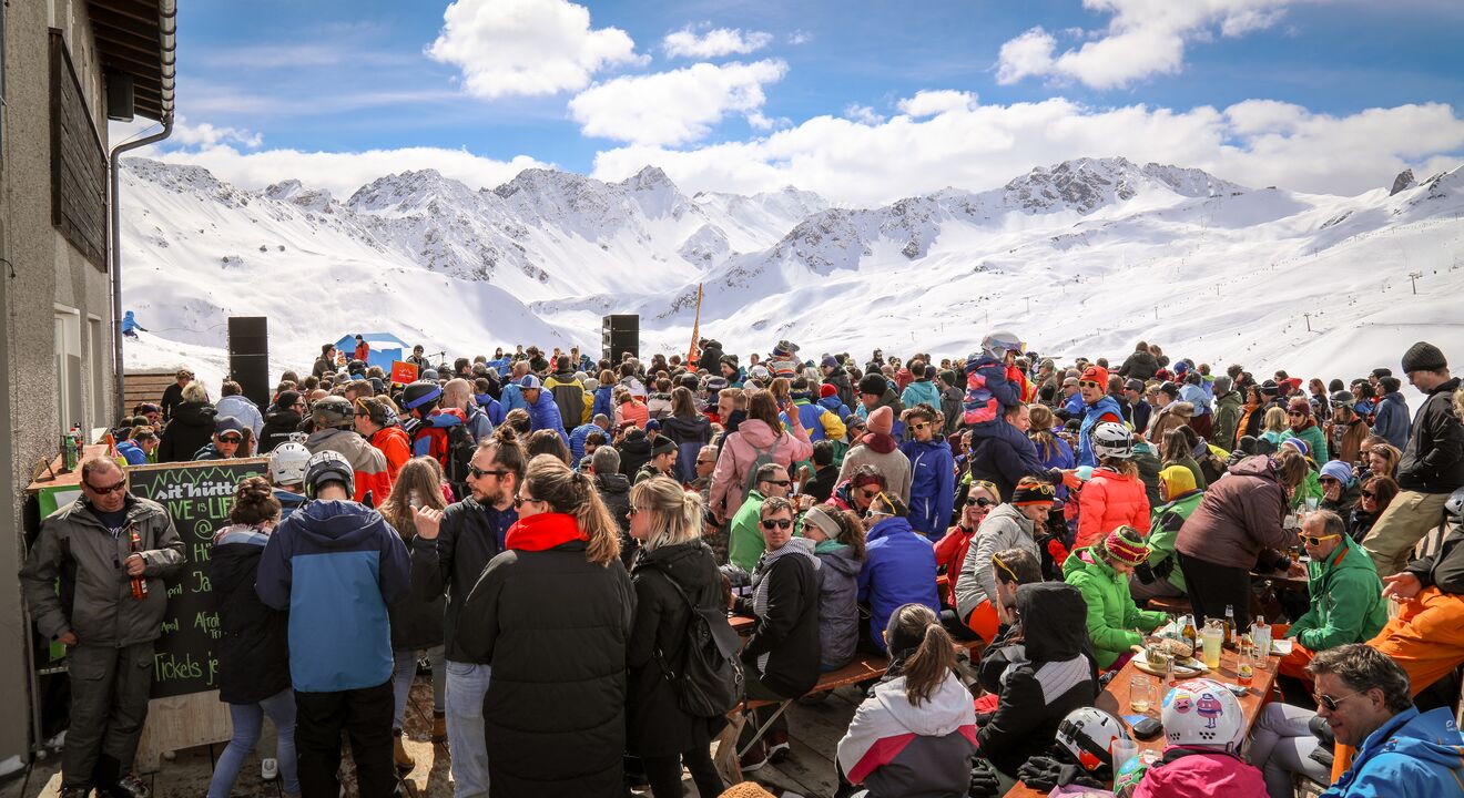 LiveisLife_2019-1027.jpg
